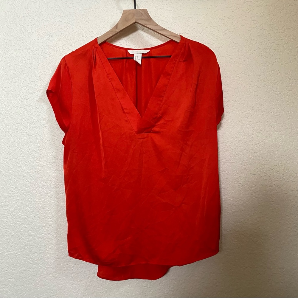 H&M v neck blouse size 10